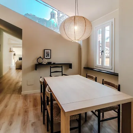 Apartment Dome's Attic 12 - The House Of Travelers