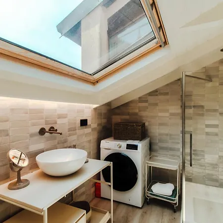 Apartment Dome's Attic 12 - The House Of Travelers Como